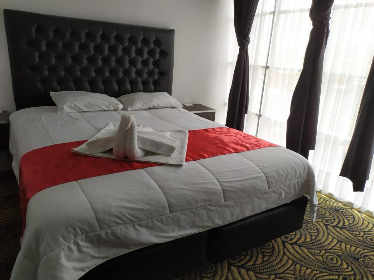 Hotel Alexander ลาปาซ ภายนอก รูปภาพ