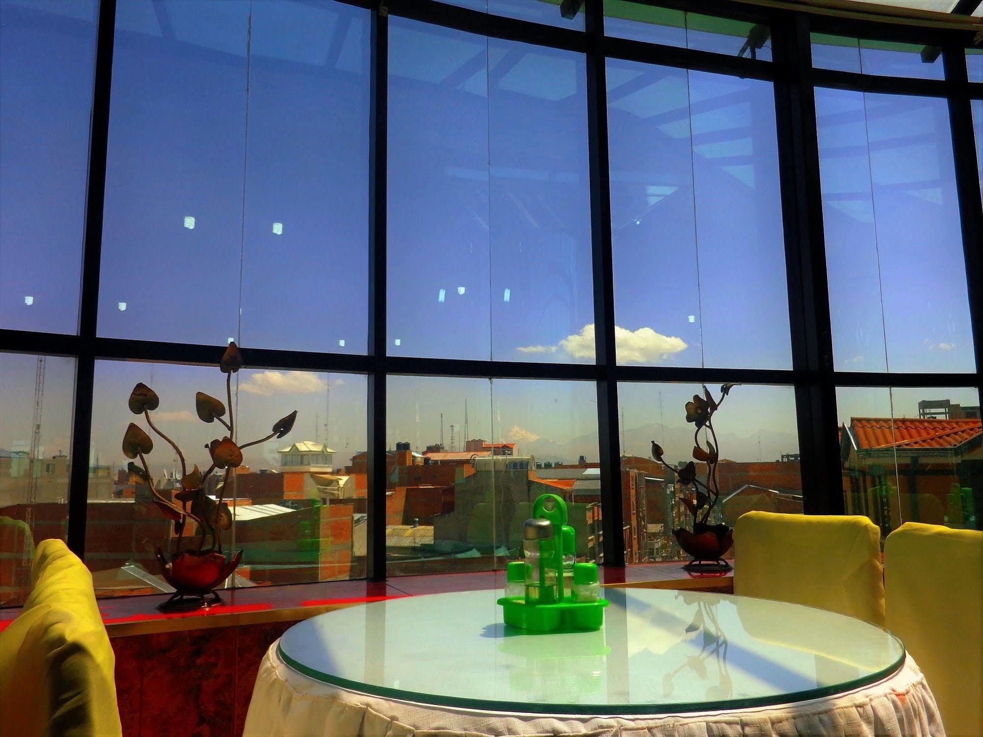 Hotel Alexander ลาปาซ ภายนอก รูปภาพ
